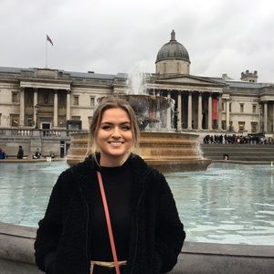 Meet your Posher, Emily